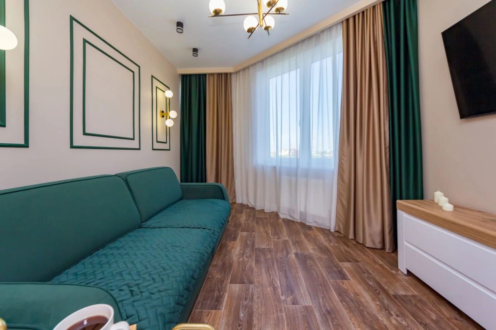 Апартаменты Emerald on Leonova