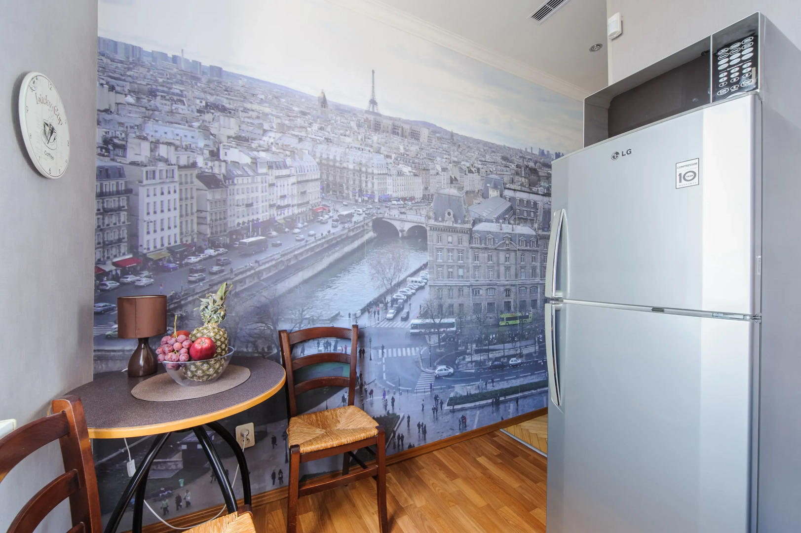 Апартаменты рядом с Монументом Победы