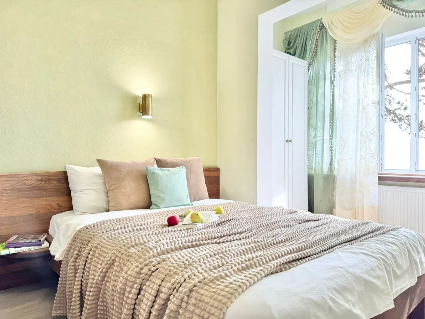 Квартира стильная в горах Ялта