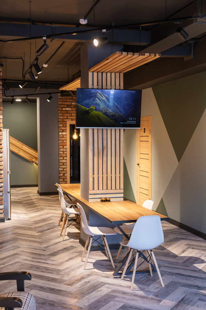 Хостел и Точка