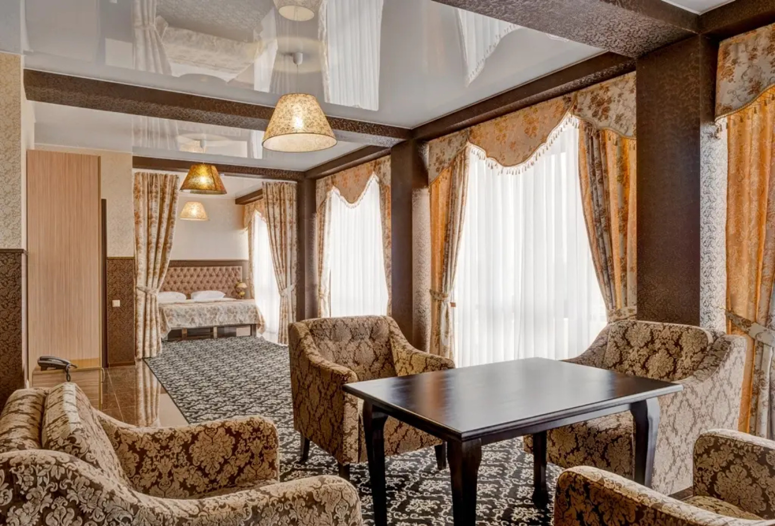 Отель Наири