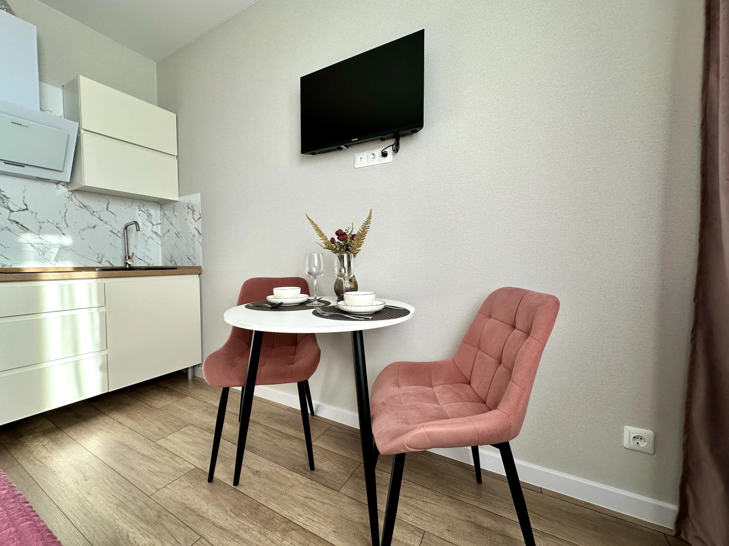 Квартира Enigma Apartments в ЖК Аквамарин рядом с набережной и ТРЦ Аквамолл