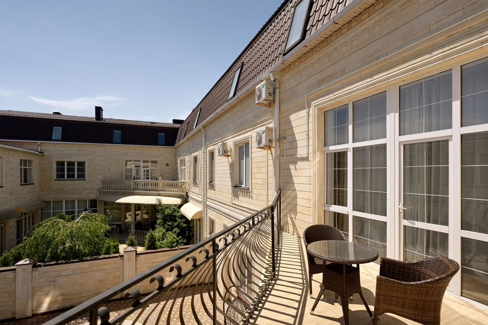 Отель Журавли