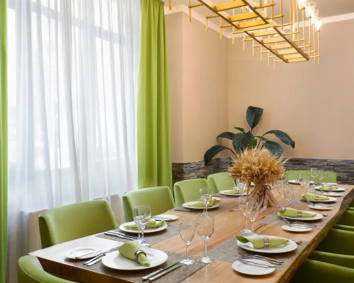 Отель Golden Tulip