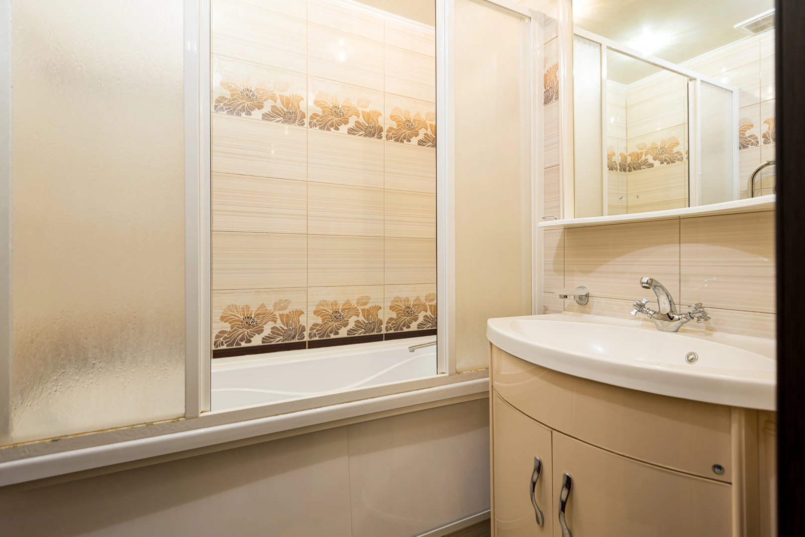 Квартира 2-к в центре на Ярославской 72 от RentAp, 4 сп.места