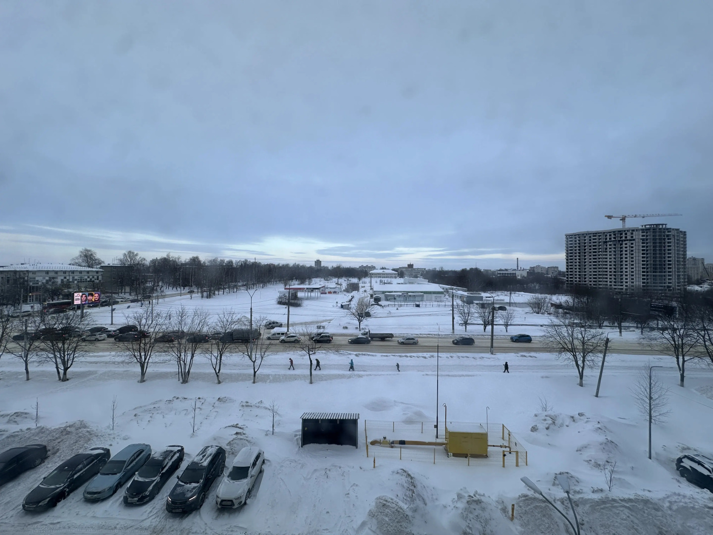 Апартаменты ФОРД против ФЕРРАРИ