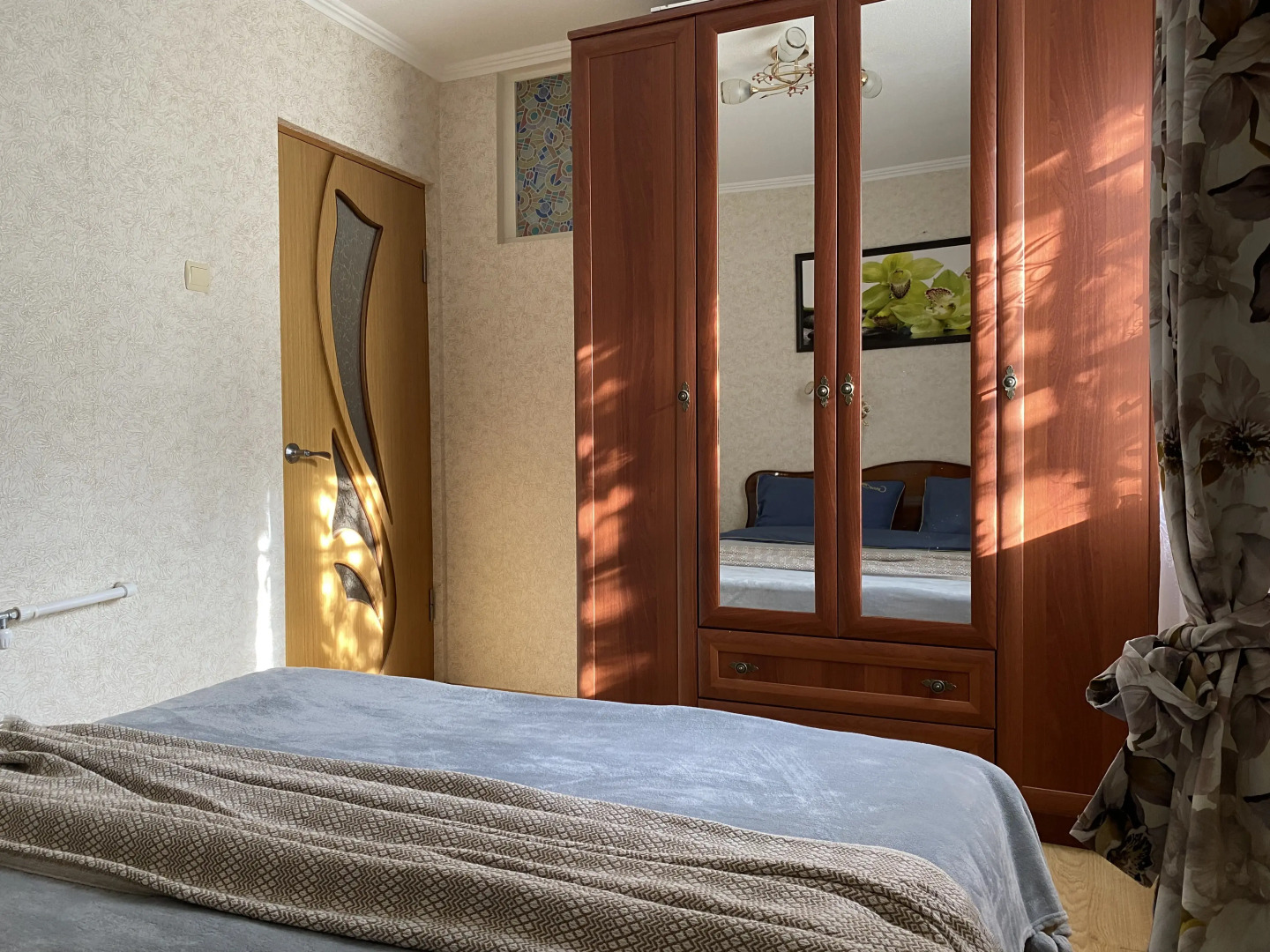 Квартира трехкомнатная рядом с цирком