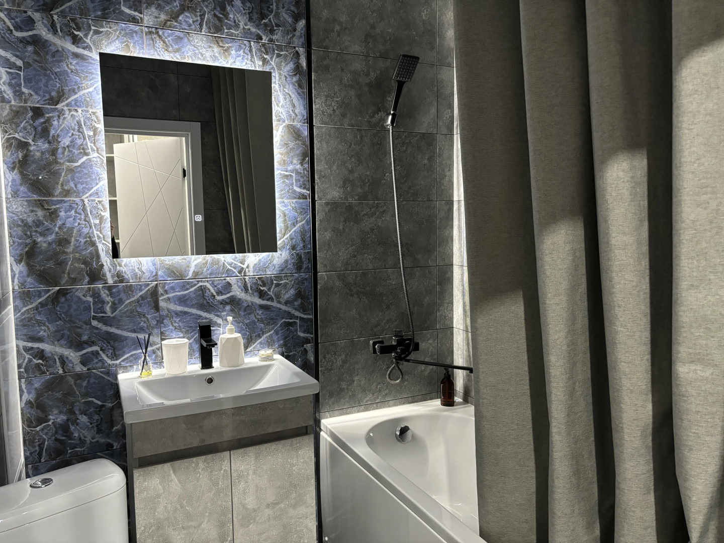 Апартаменты Стильная Студия с Красивым Видом на Город