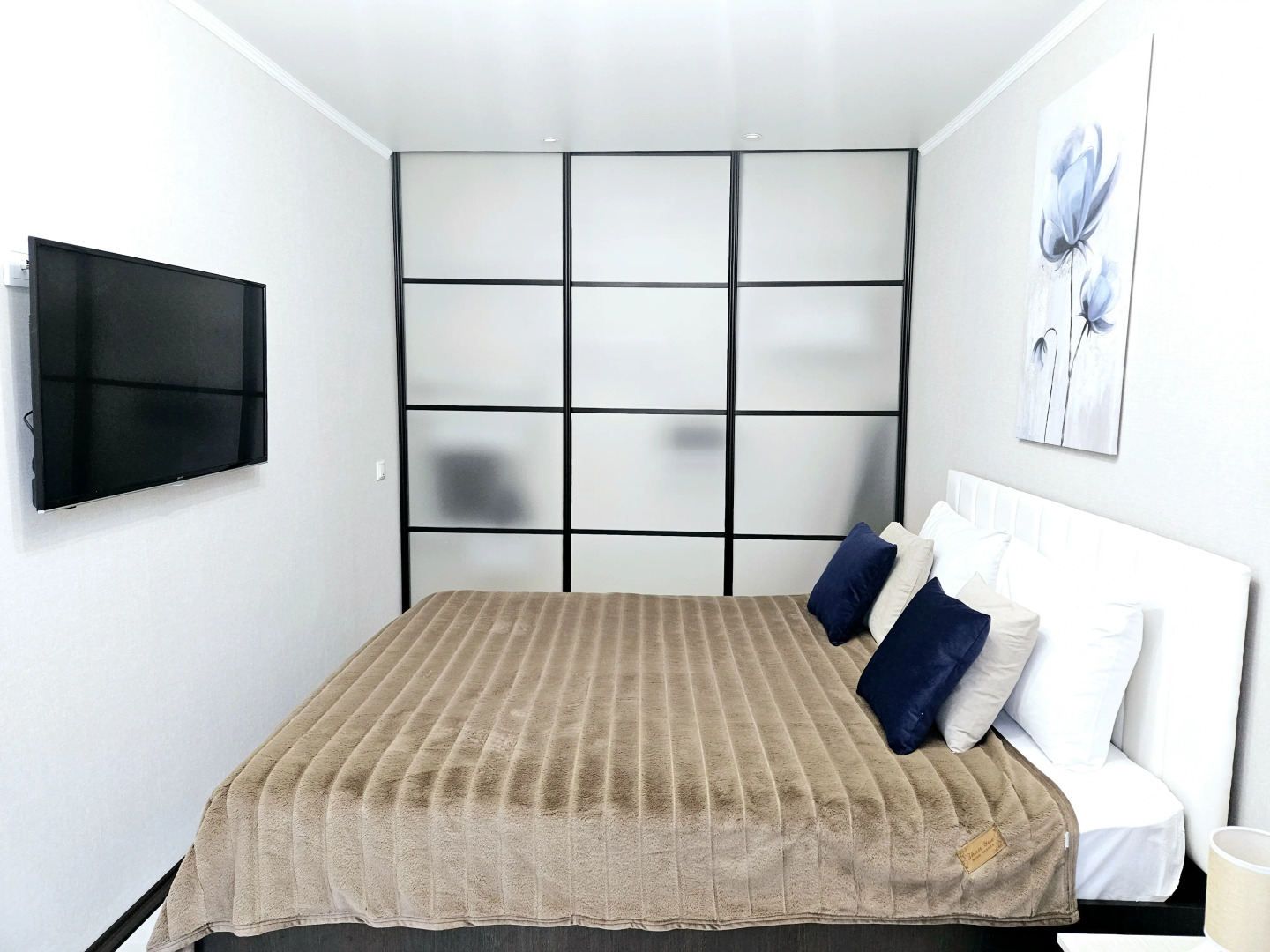 Квартира Неотель на Площади Ленина, рядом Театр Оперы и Балета