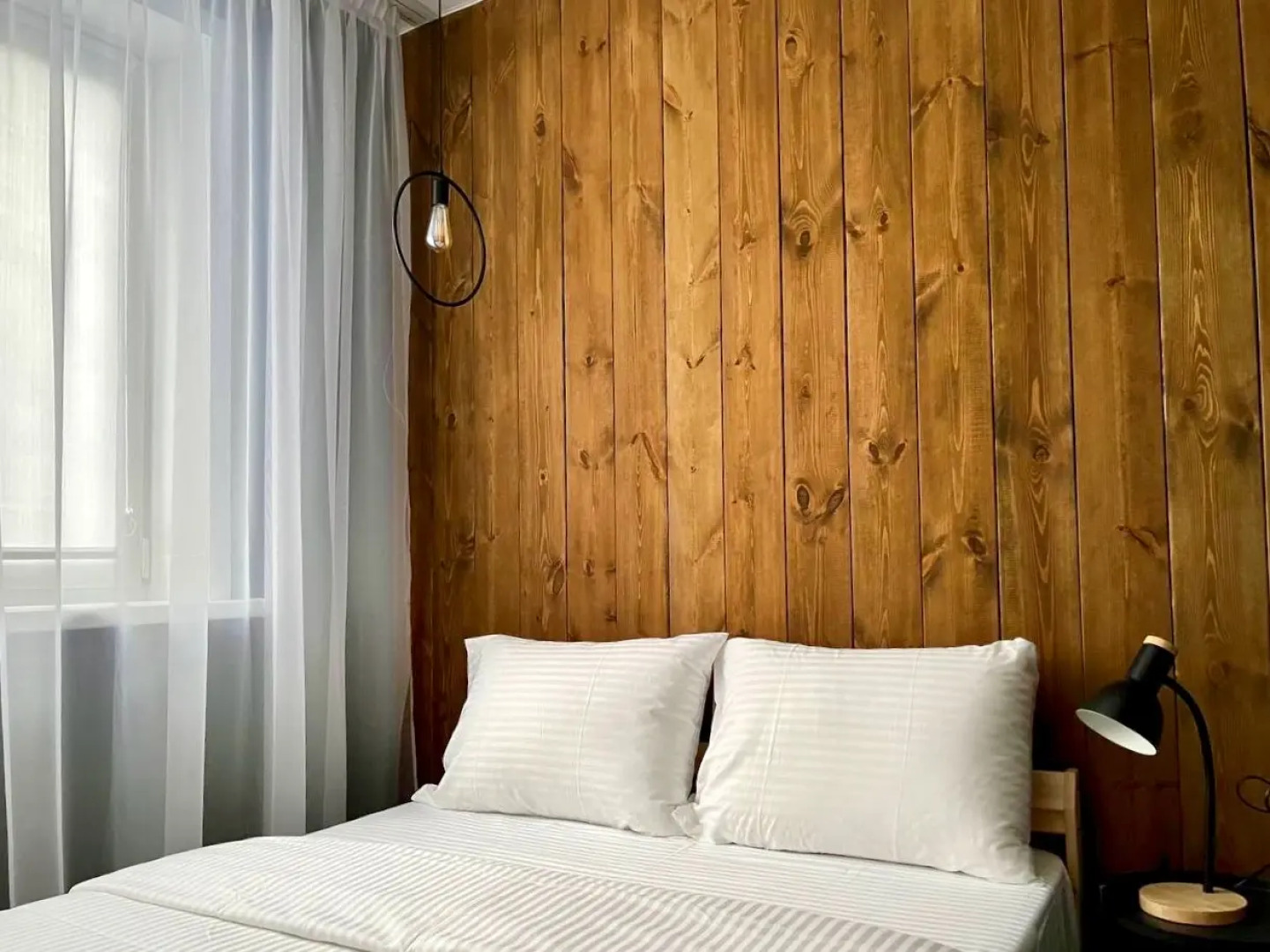 Апартаменты Unique Apart Юпитер 2 напротив МЧС, рядом с Мариинским театром и Кассационным судом на Красной 12