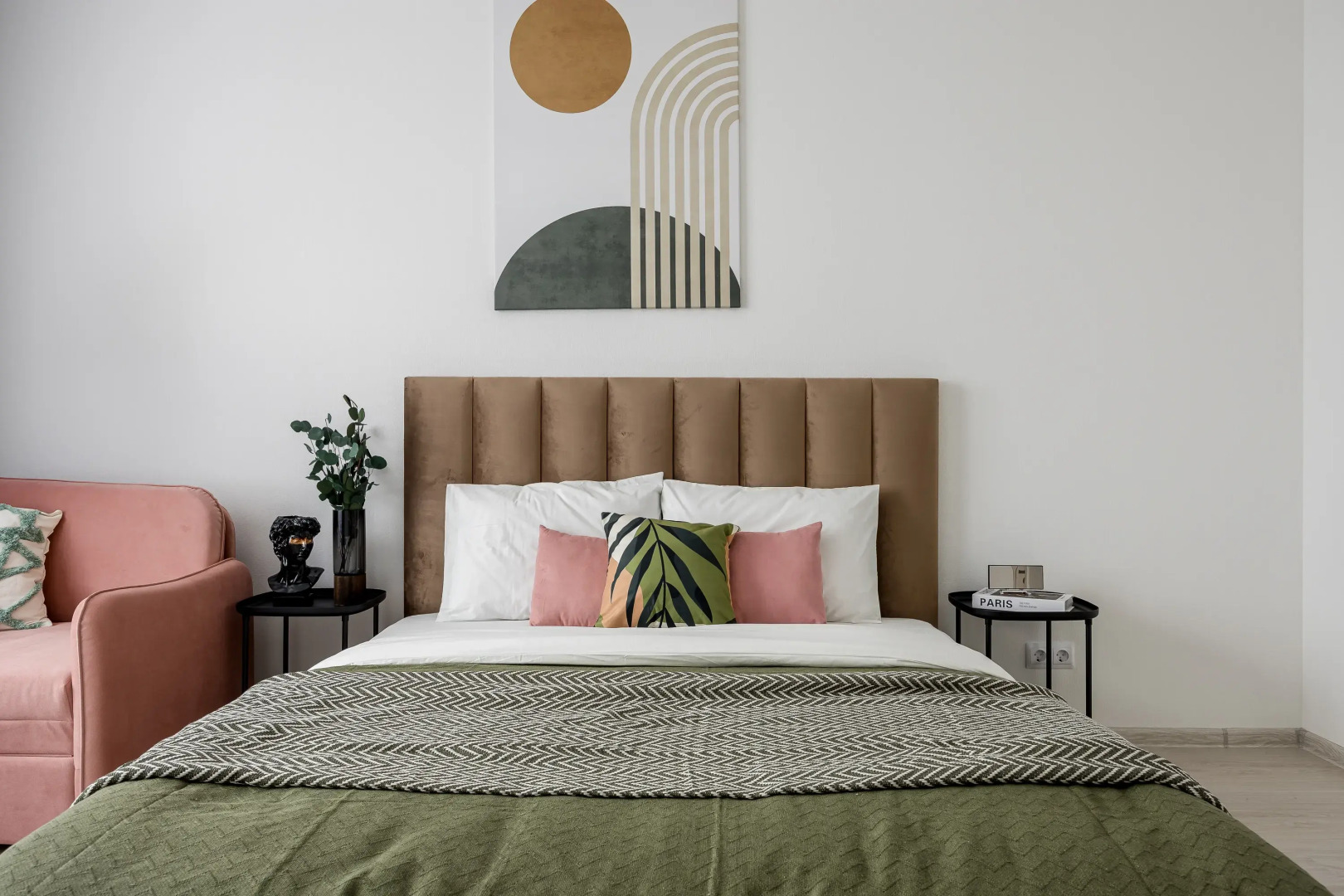 Квартира Уютная 2х комнатная у метро Нагорная