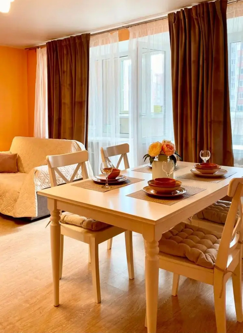 Апартаменты Сапфир с закрытым двором, рядом с ТЦ Остров, Мать и дитя