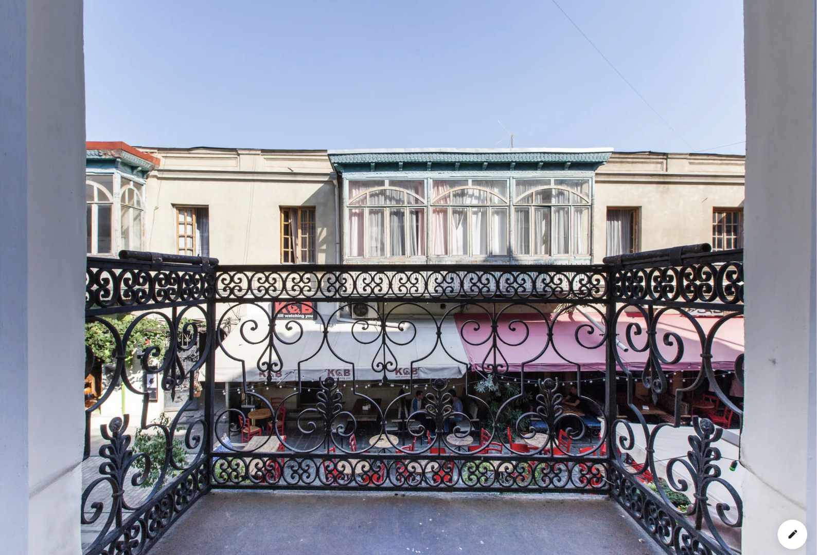 Апартаменты Apartment in the heart of old Tbilisi