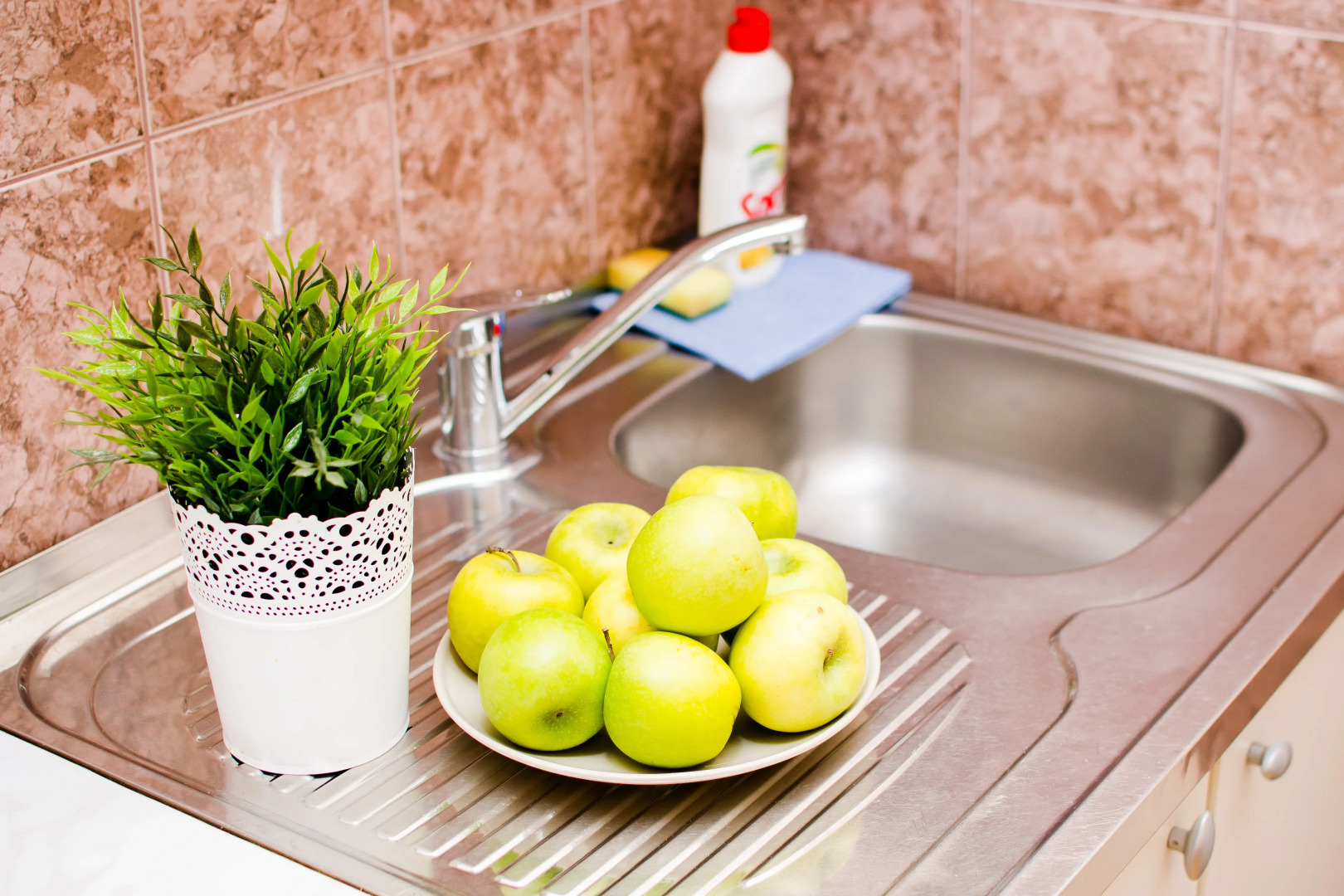 Апартаменты Квартирный Вопрос на Худайбердина 126