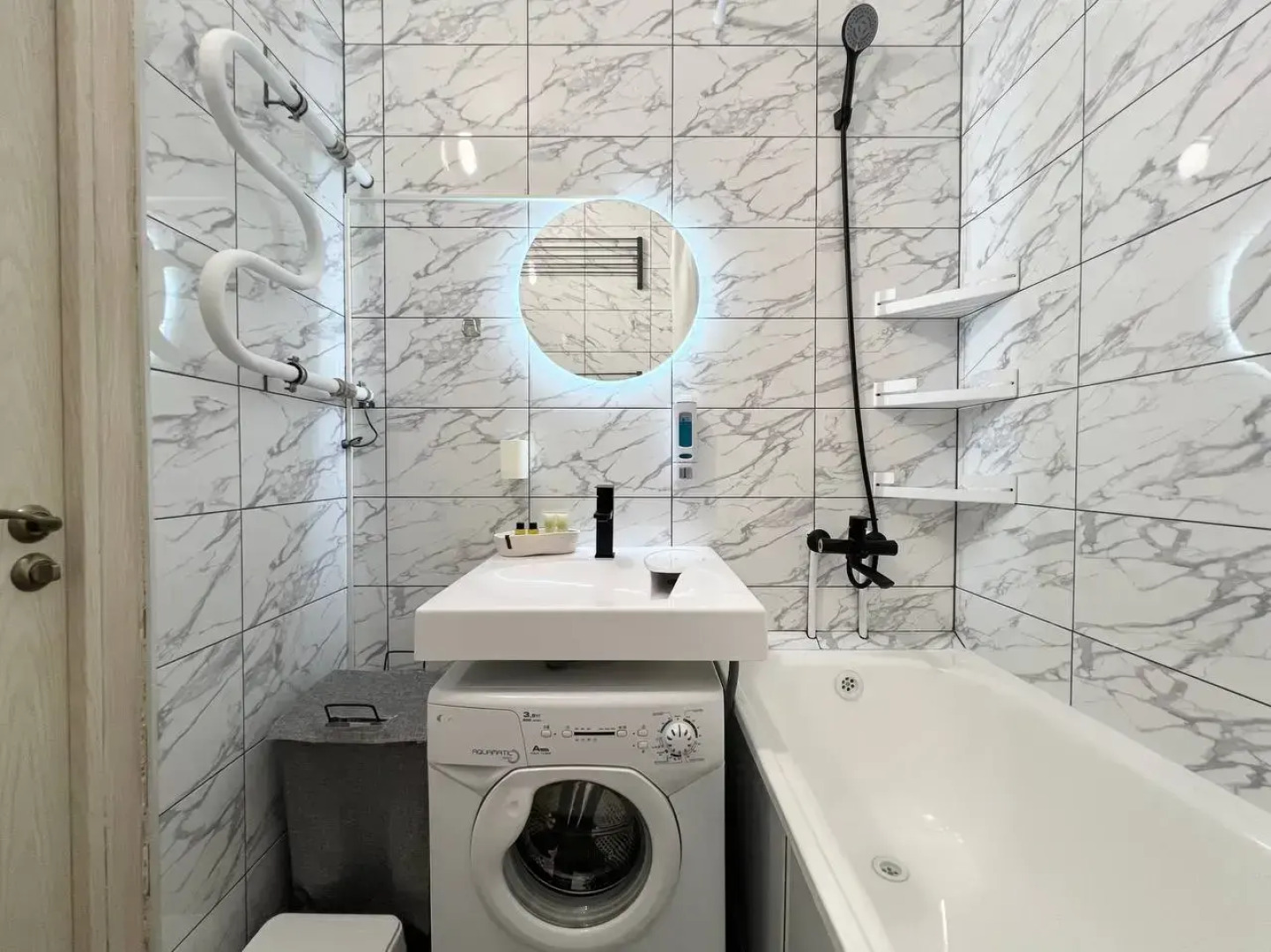 Квартира Всё важное рядом! Метро, ТЦ, больница им. РР.Вредена