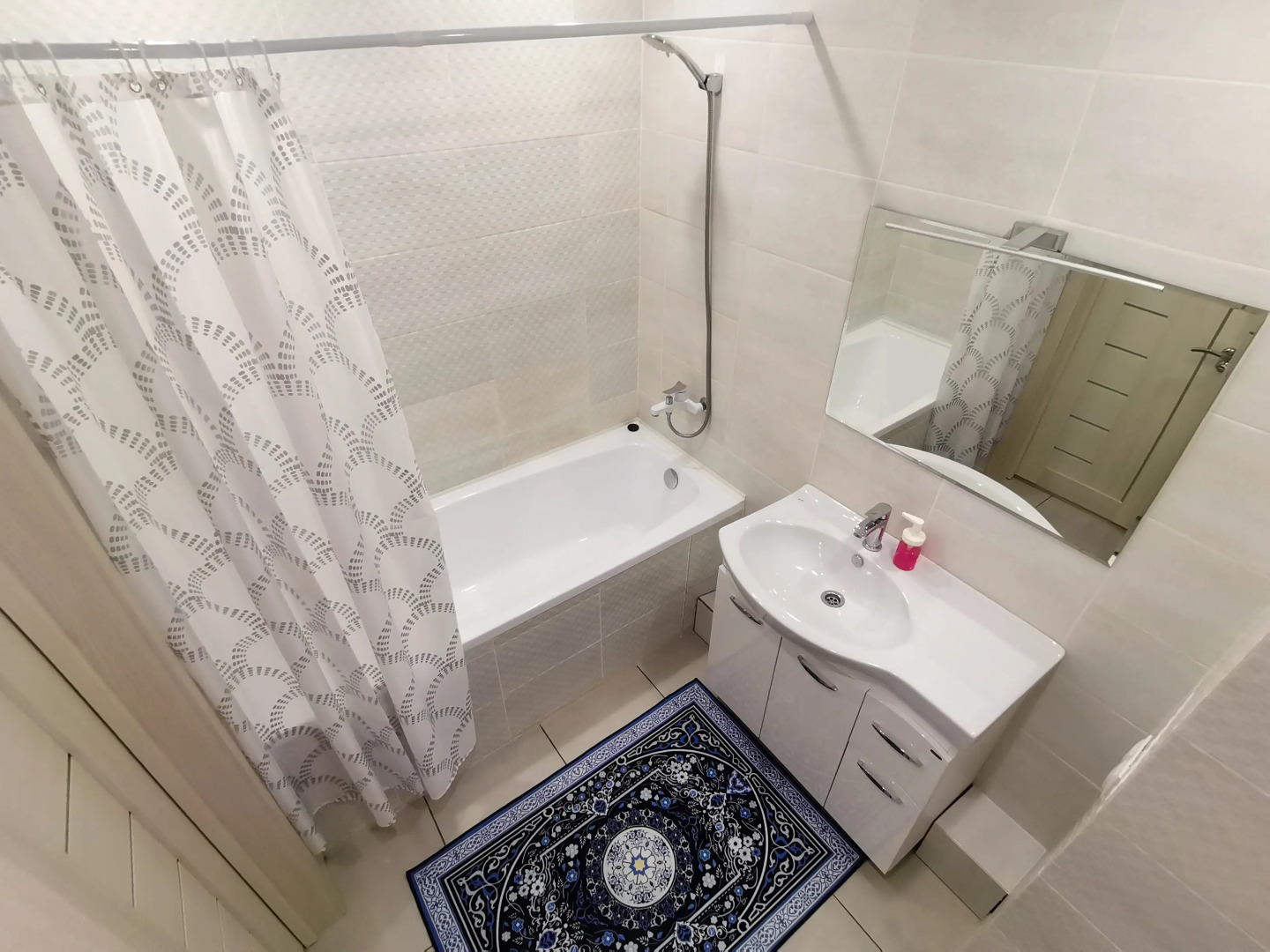 Sutki Kak Doma On Tregubenko 61A