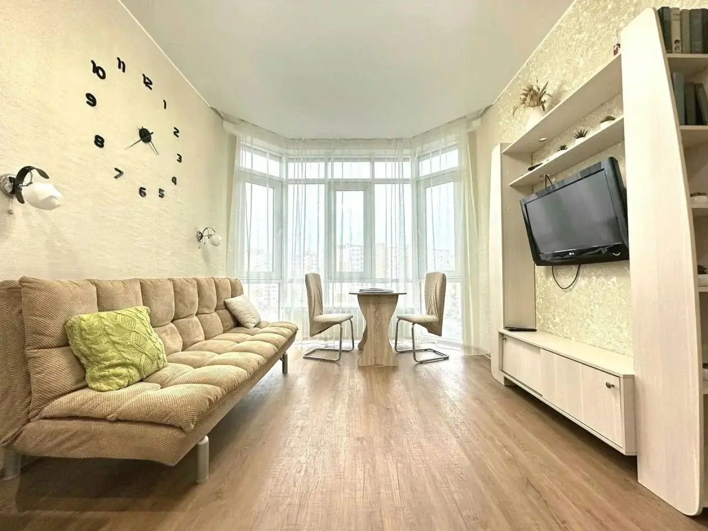 Квартира двухкомнатная на Притомском в новом ЖК рядом с Кадетским училищем