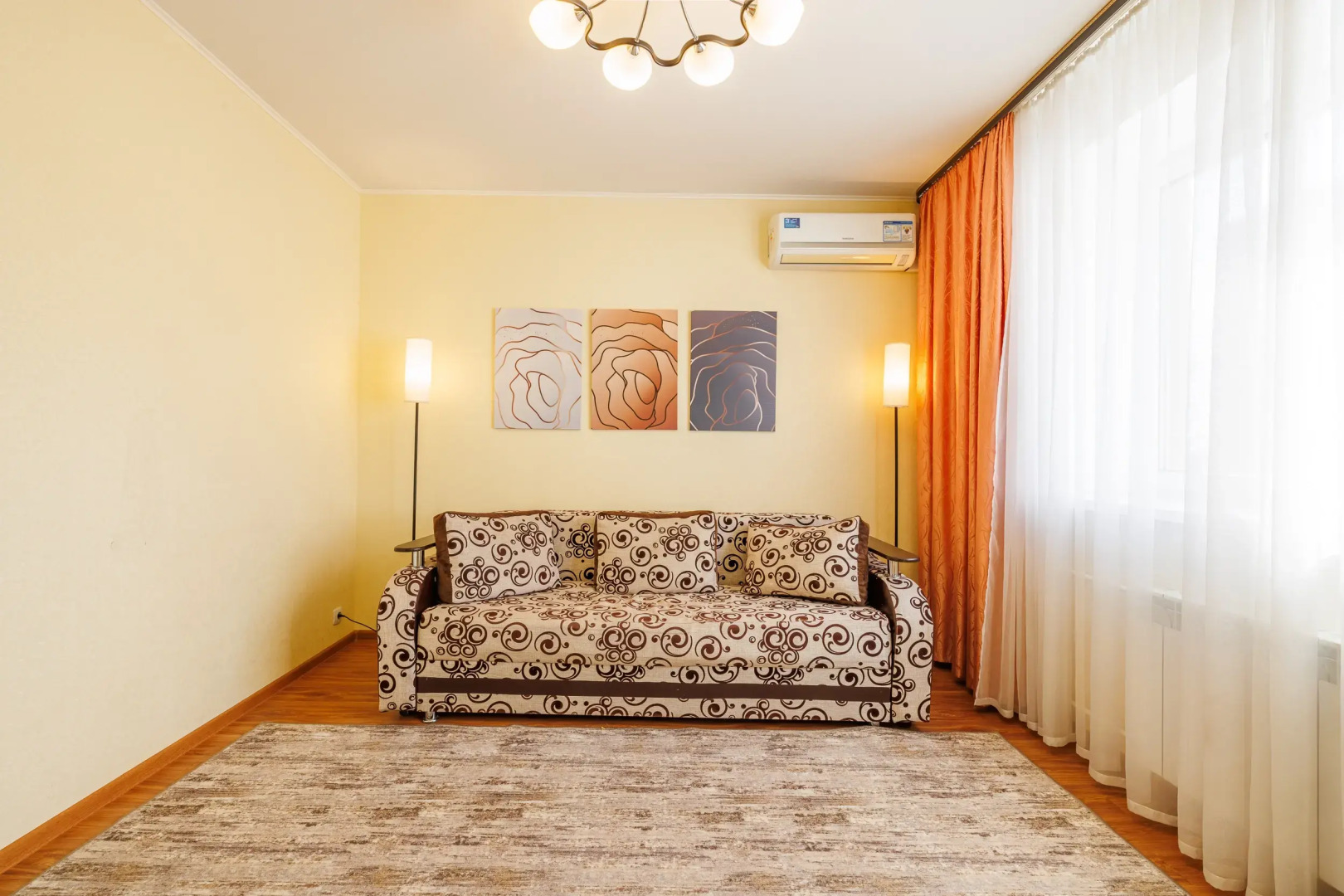 Квартира Двухкомнатная на проспекте Ленина 112