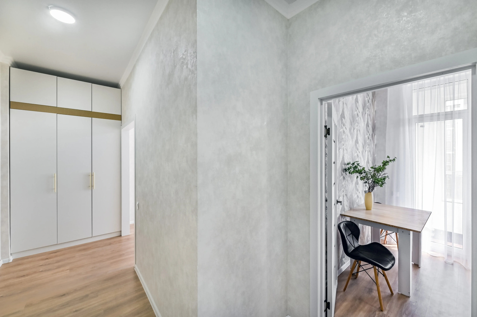 Апартаменты однокомнатные возле Хан-Шатыра I блок