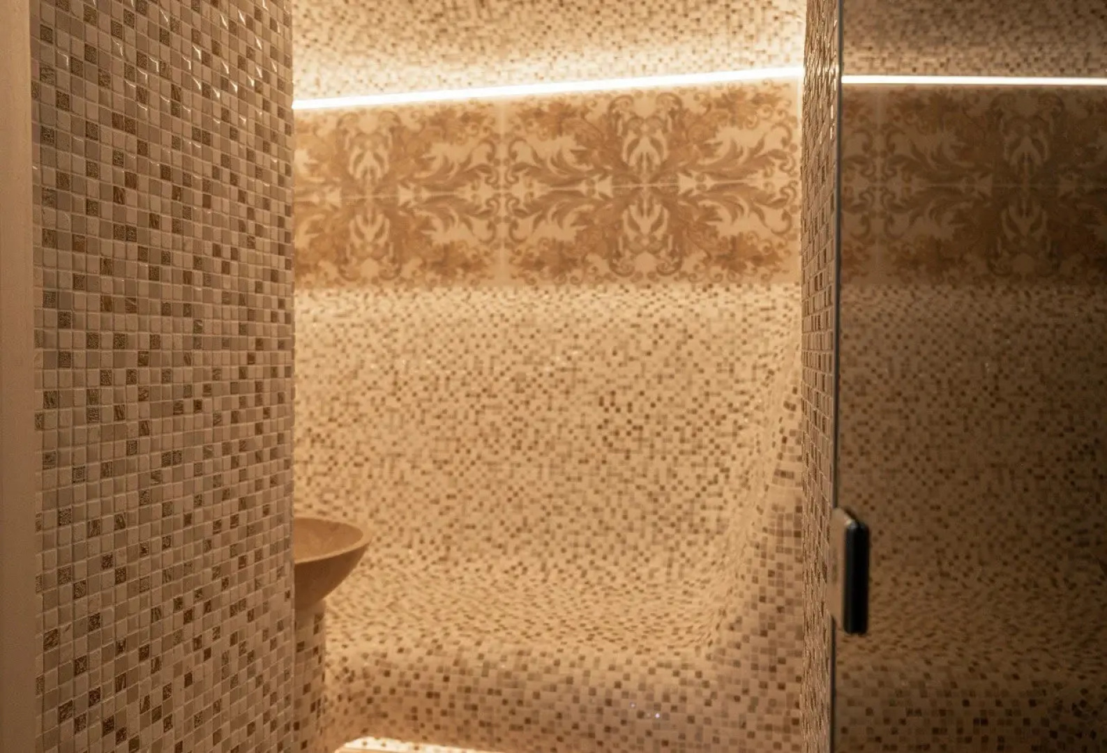 Частный Дом Избушка в Соснах с Бассейном и Хамамом