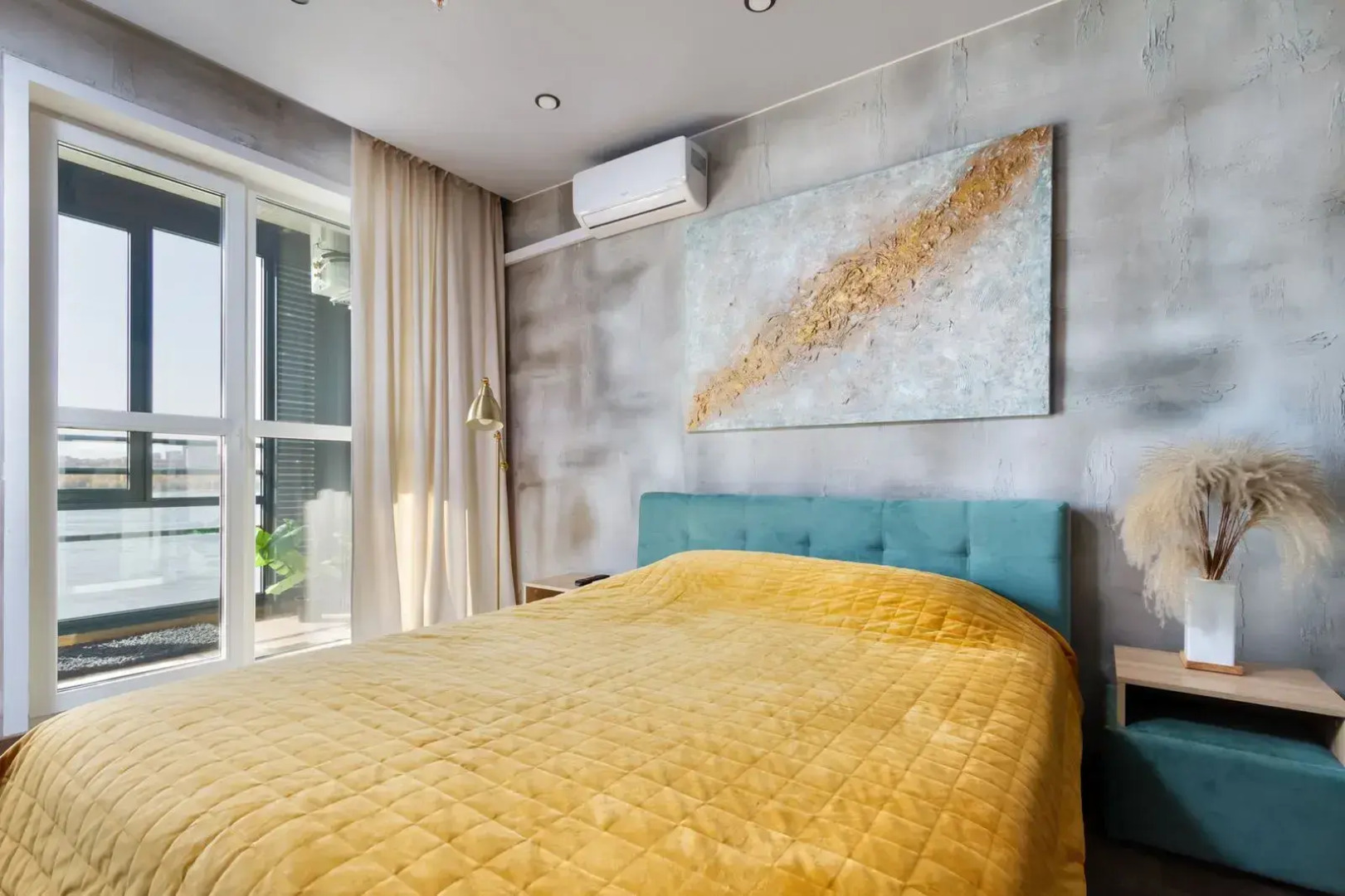 Апартаменты на набережной солнечный берег