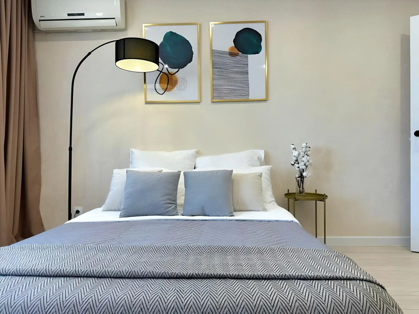 Квартира Стильная двушка в центре Казани