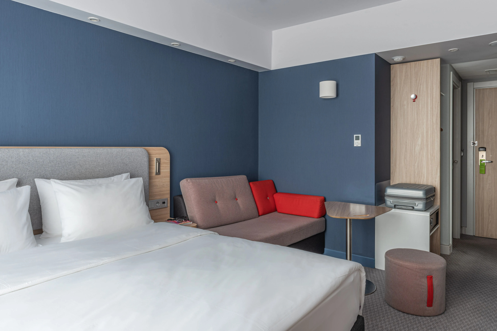 Отель Cosmos Smart Moscow Dubininskaya Hotel