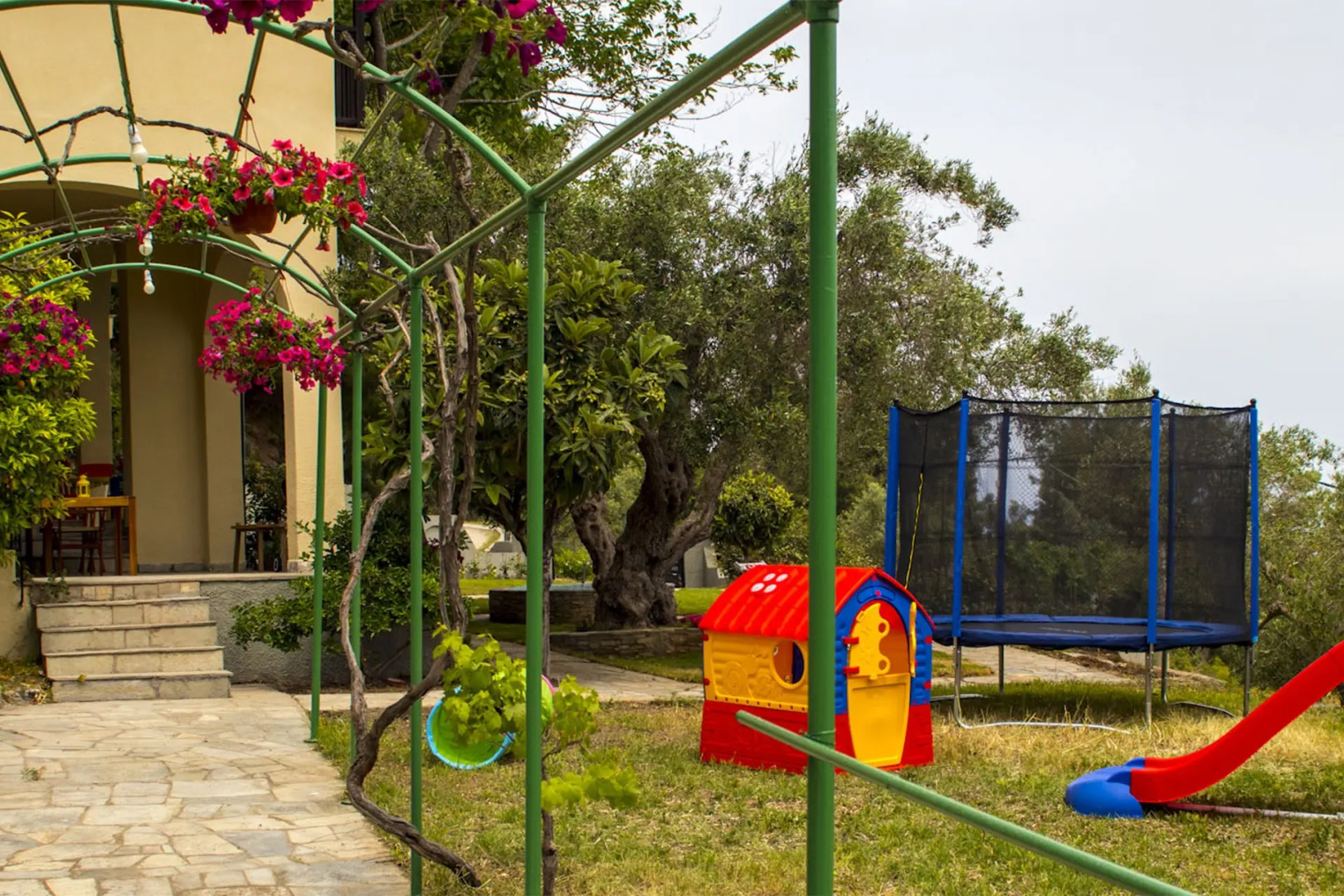 Вилла Willow Sea View