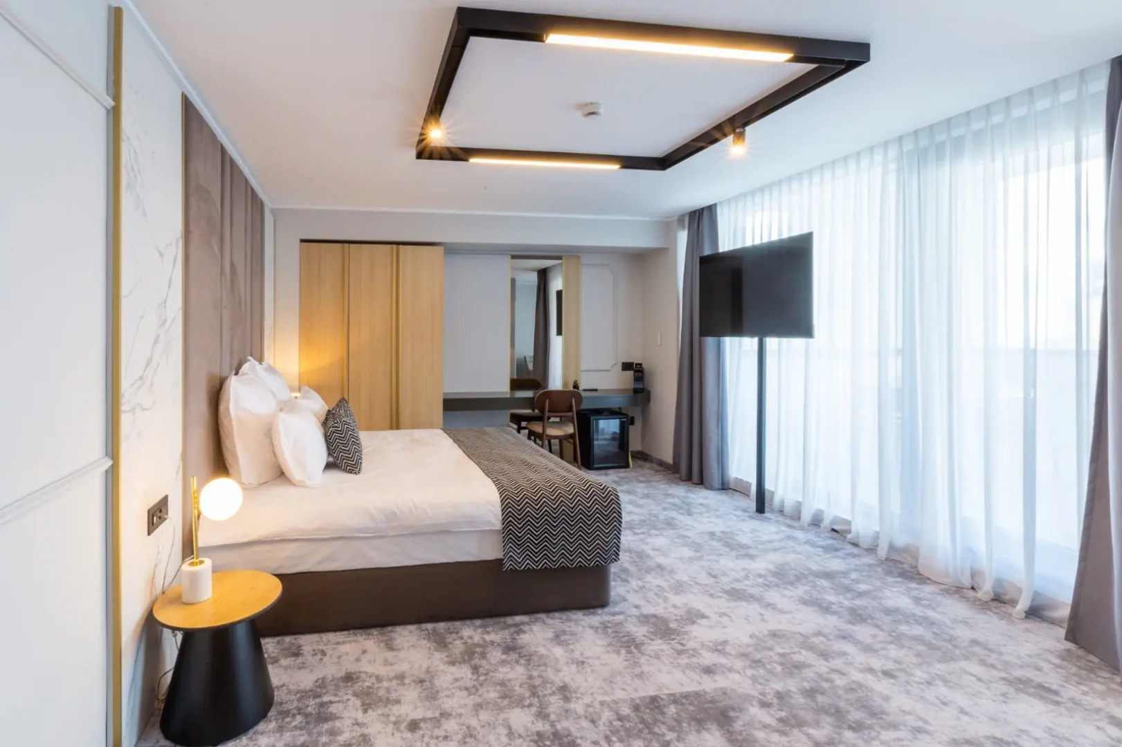 Отель Lupa by Bueno