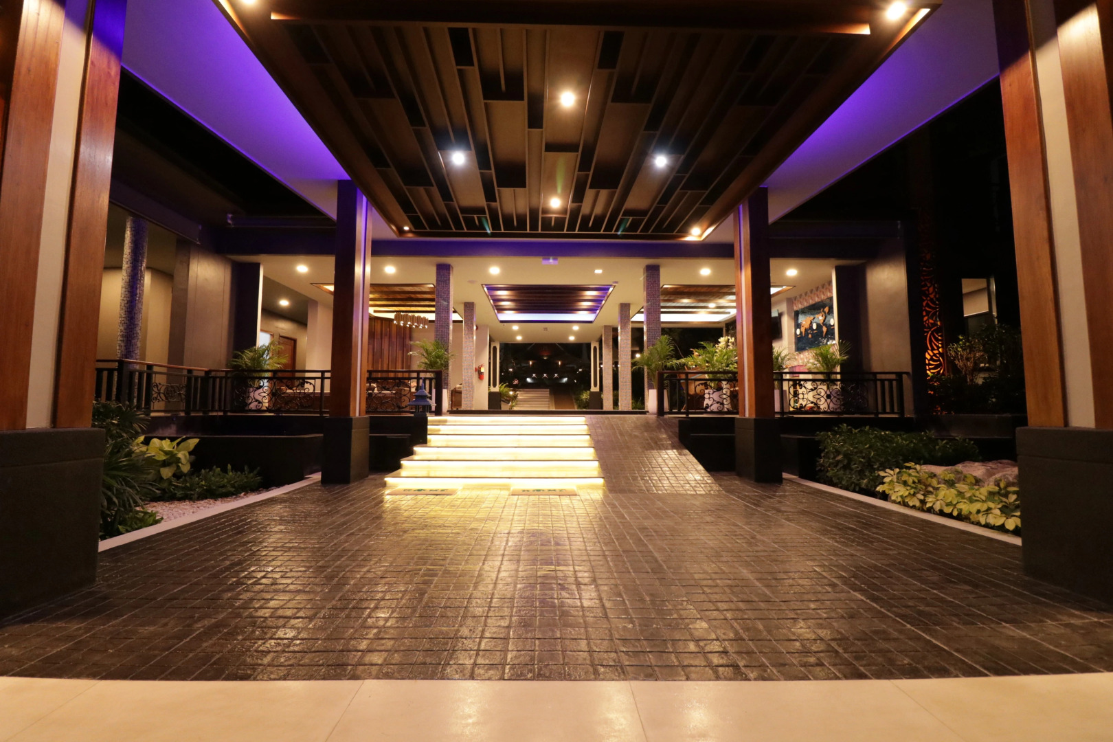 Отель The Scene Cliff View Villas