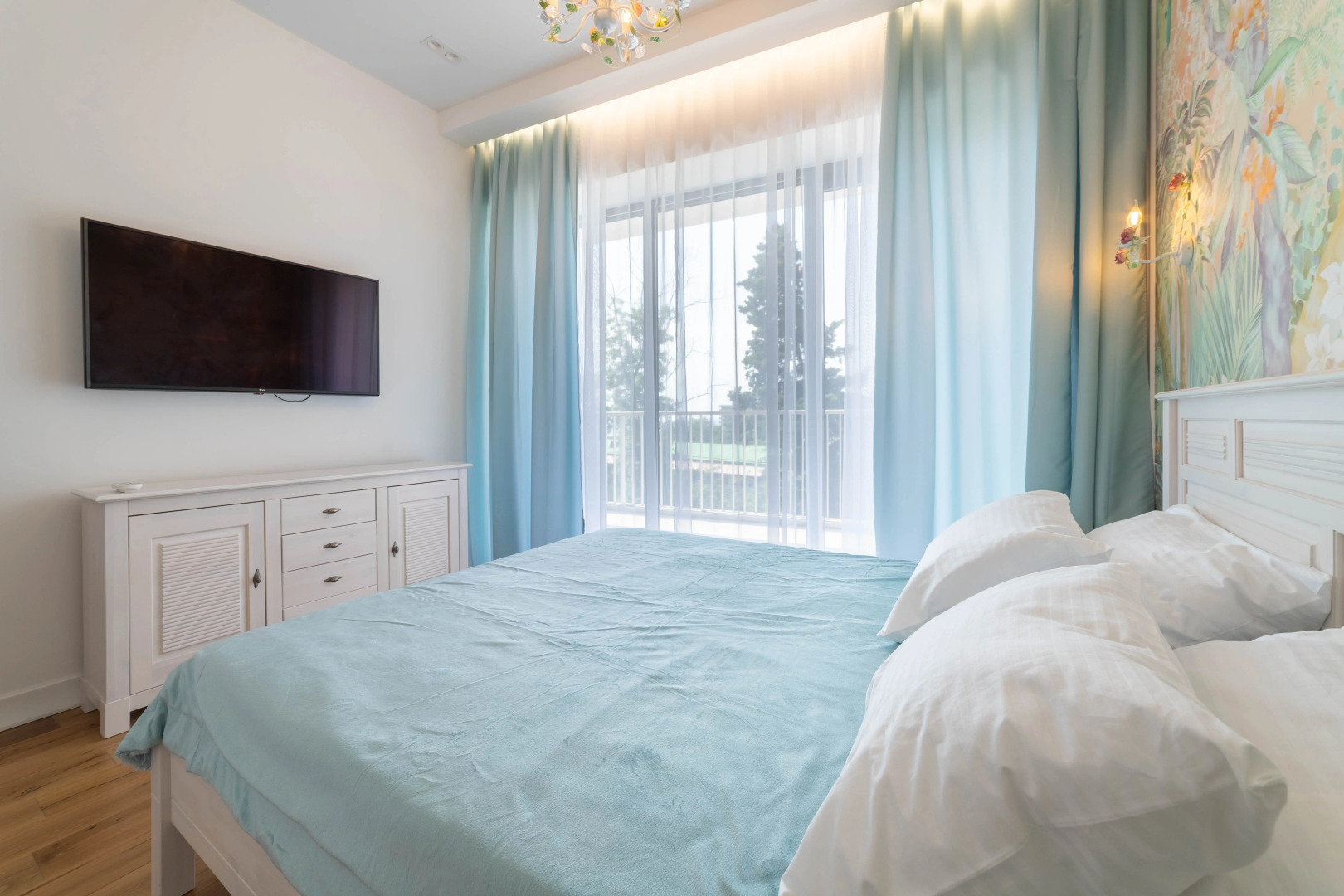 Апартаменты у моря в ЖК Актер Гэлакси 1