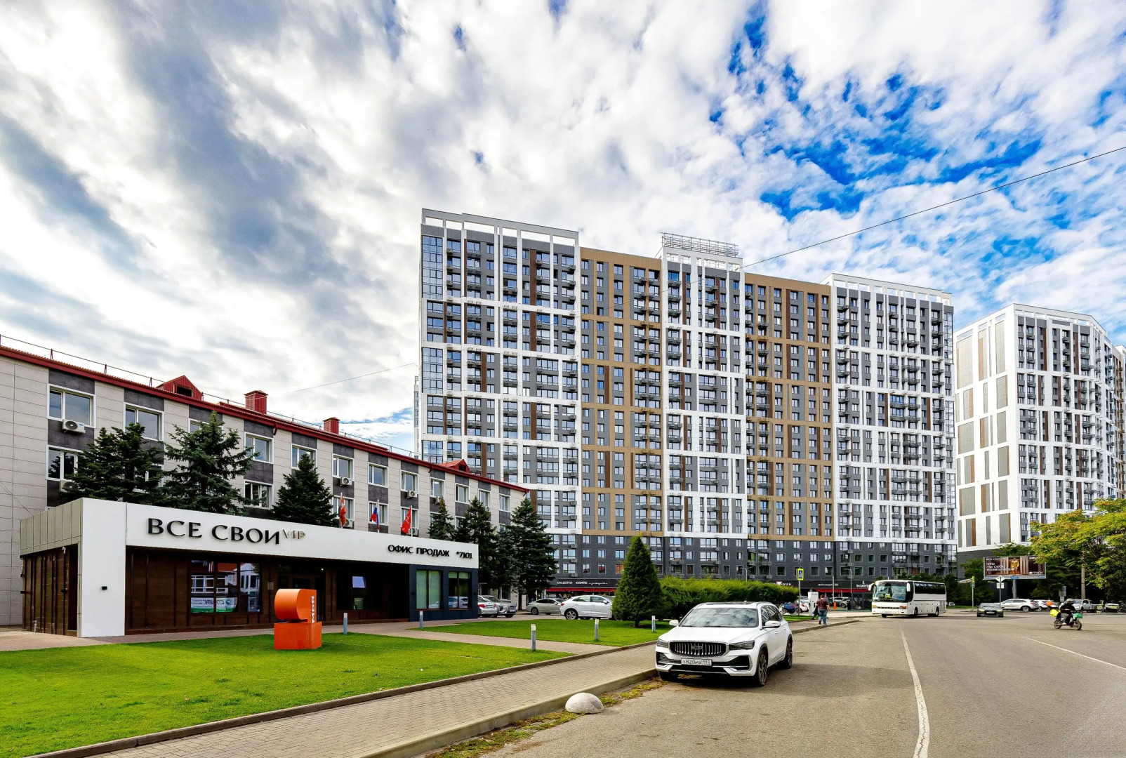 Апартаменты VIP студия с роскошной ванной у панорамного окна