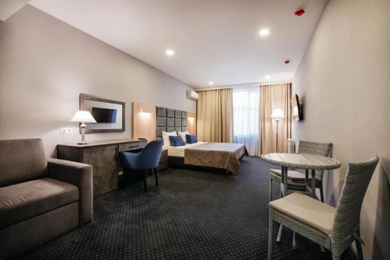 Отель Янтарь