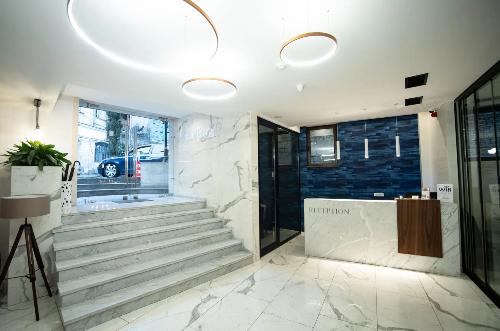 Отель Silver 39  Corner Hotel