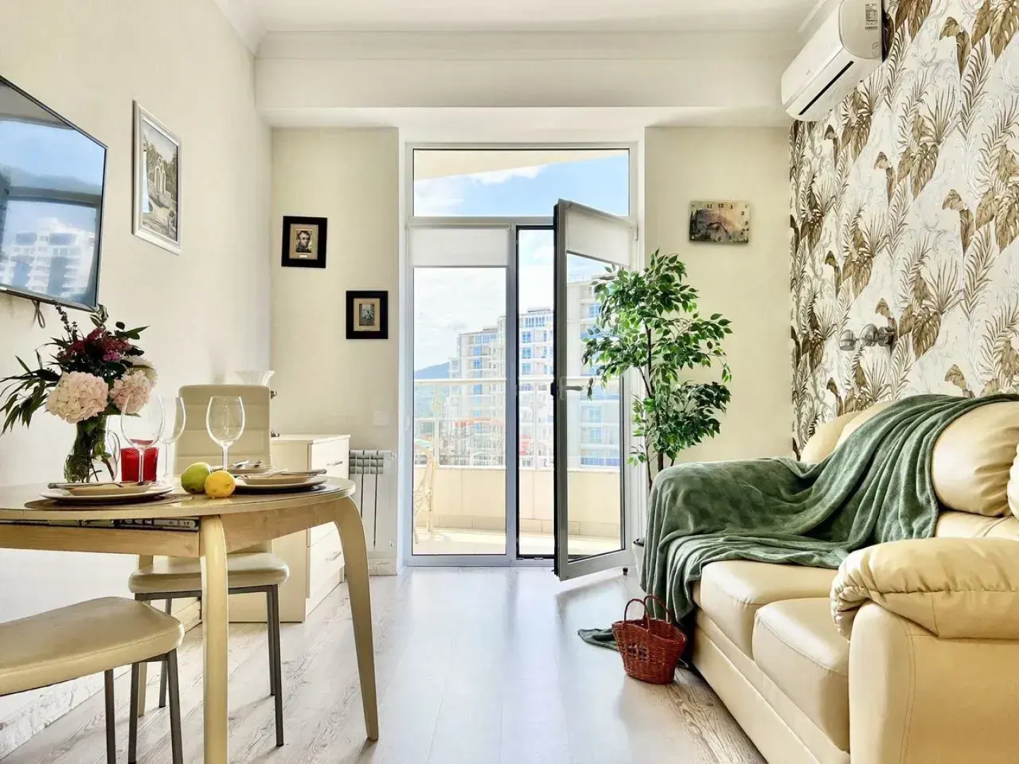 Апартаменты на Ялтинской 12А