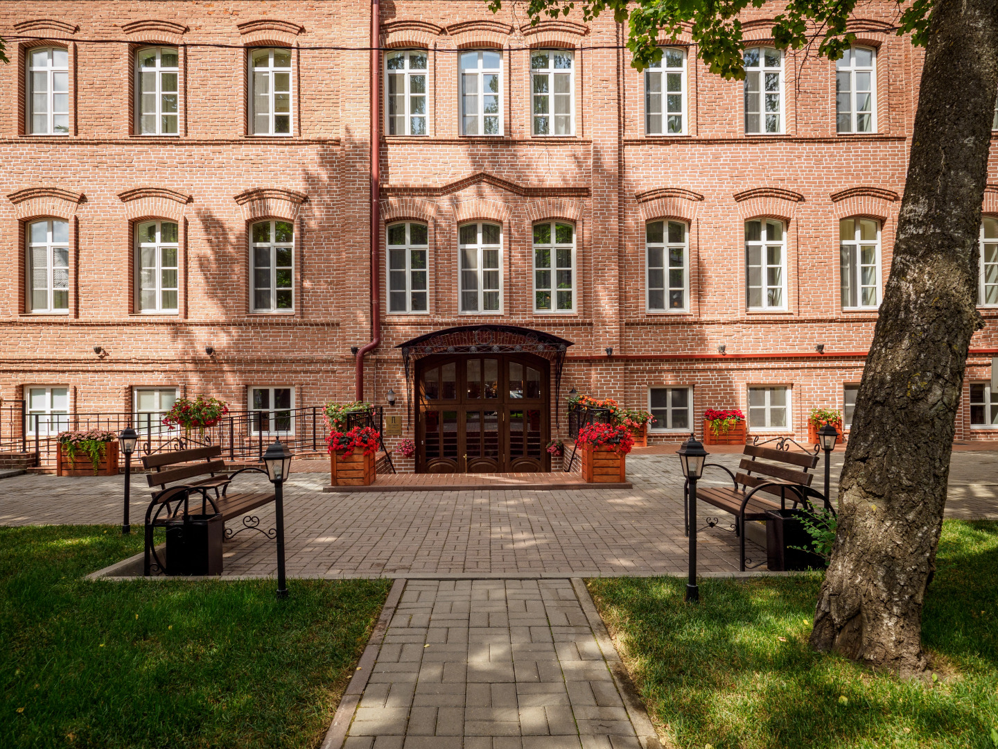 Отель Пестриков