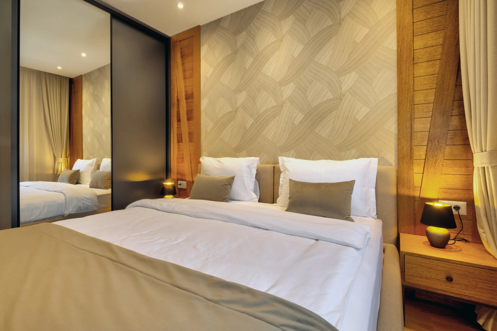 Modern Mountain CENTRAL 17 + parking Apartments