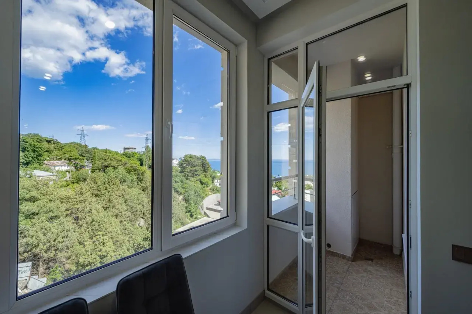 Квартира Двухкомнатная квартира с балконом в комфортном ЖК Монако