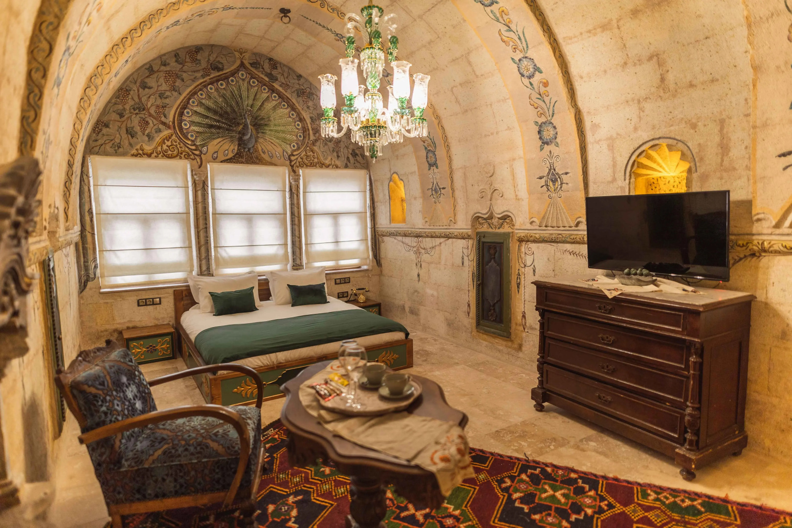 Отель Solo Cave Suites