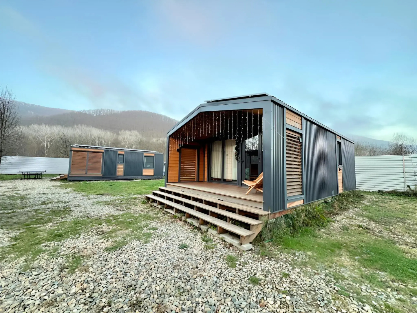 Частный дом Загородный комплекс на берегу реки с баней