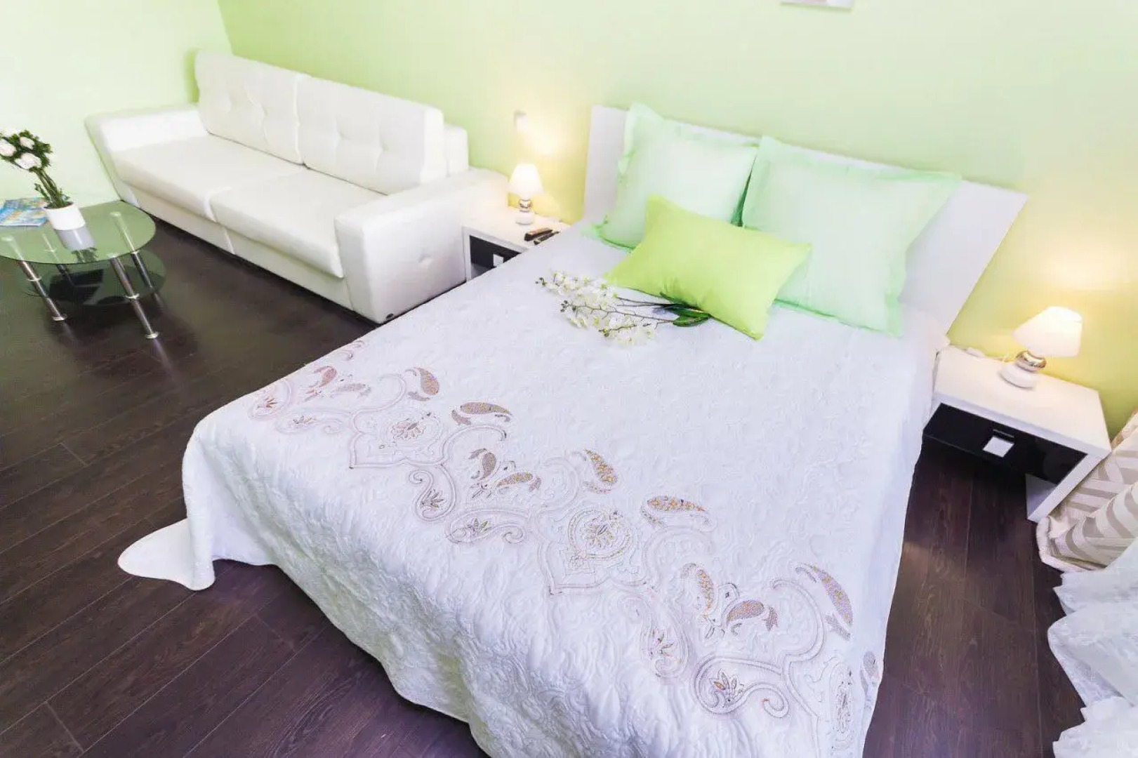 Апартаменты ТРЕХКОМНАТНЫЕ В 10 МИНУТАХ ОТ ЦЕНТРА