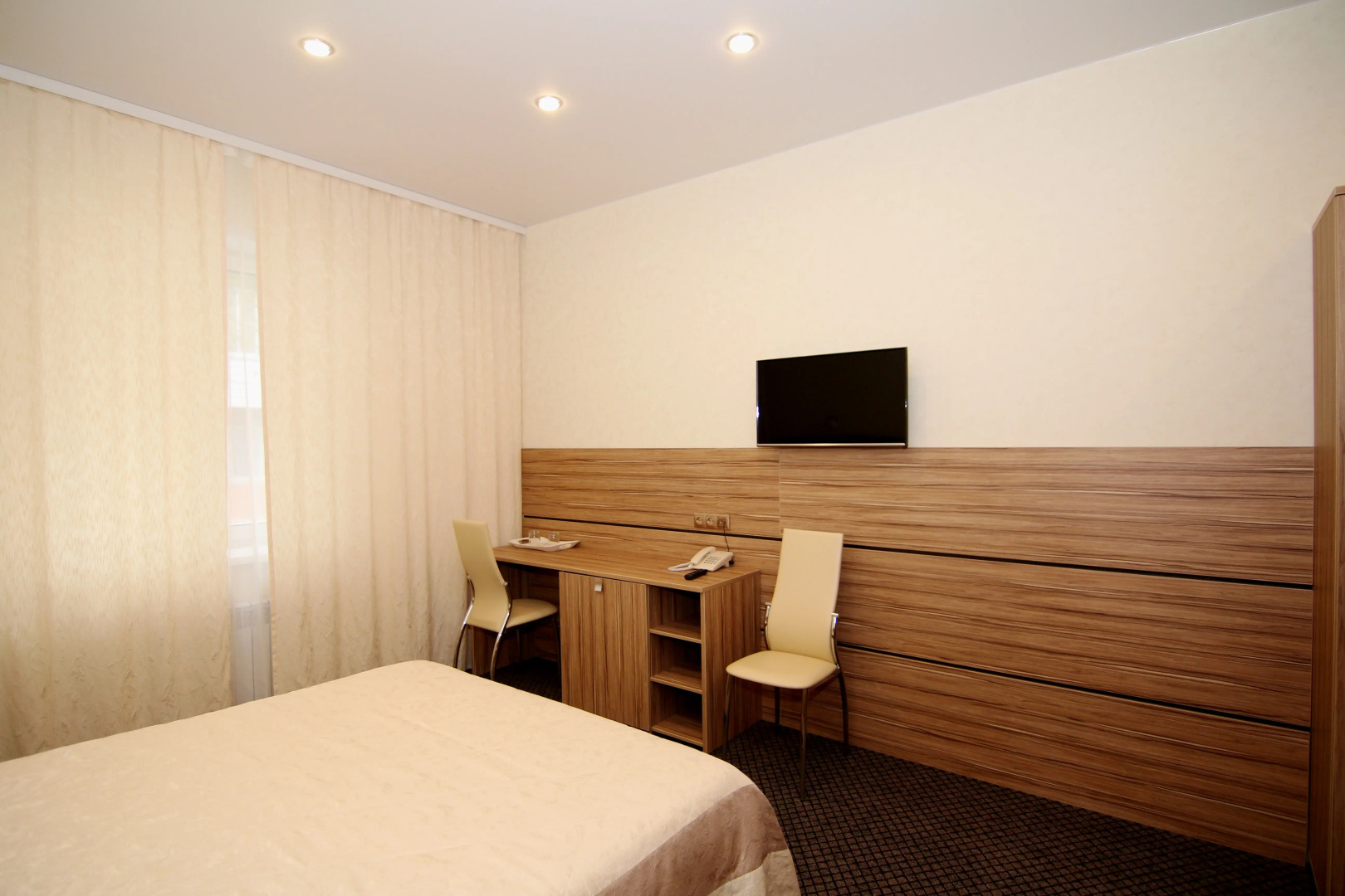 Отель Аврора