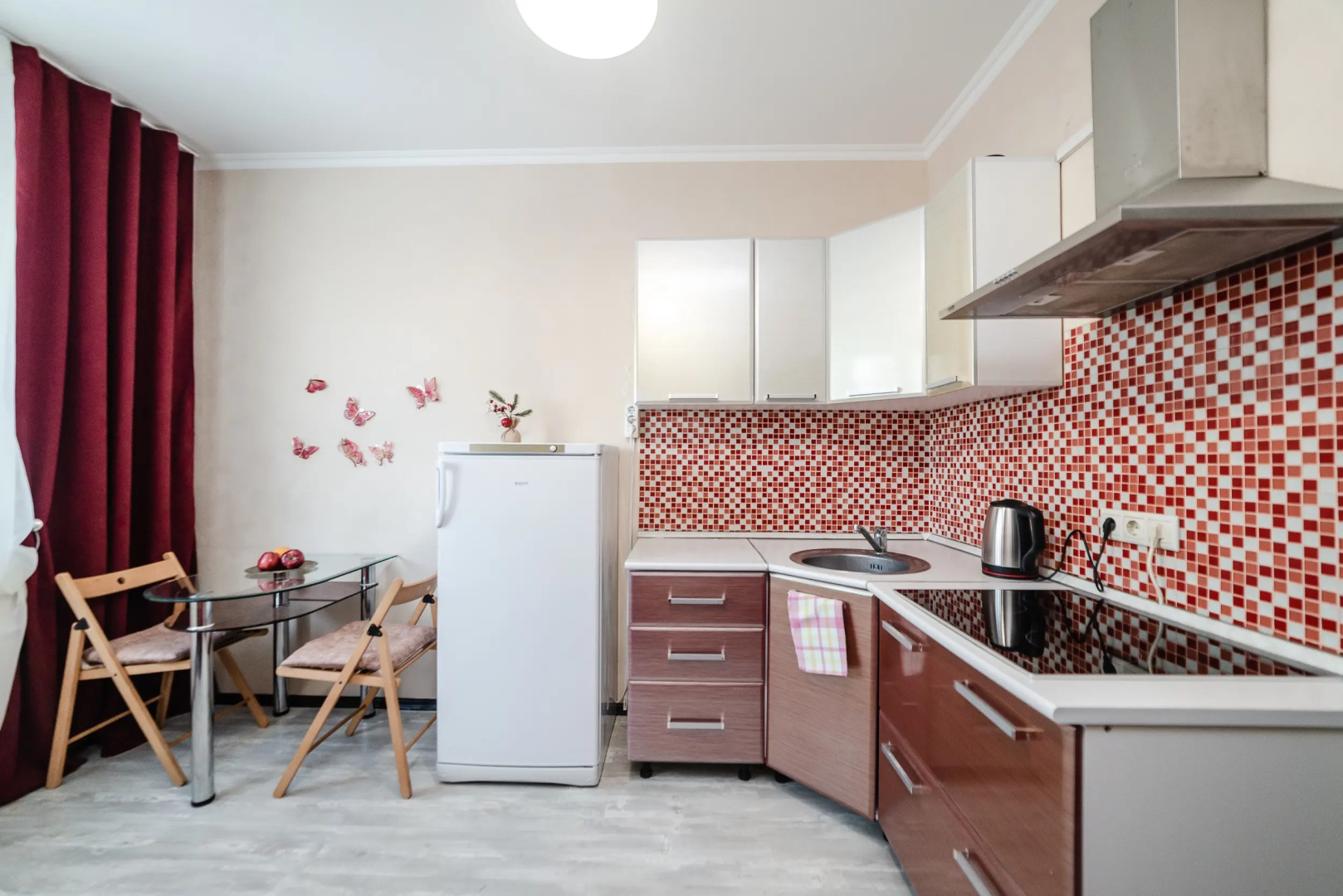 Апартаменты у метро с видом на писательский городок