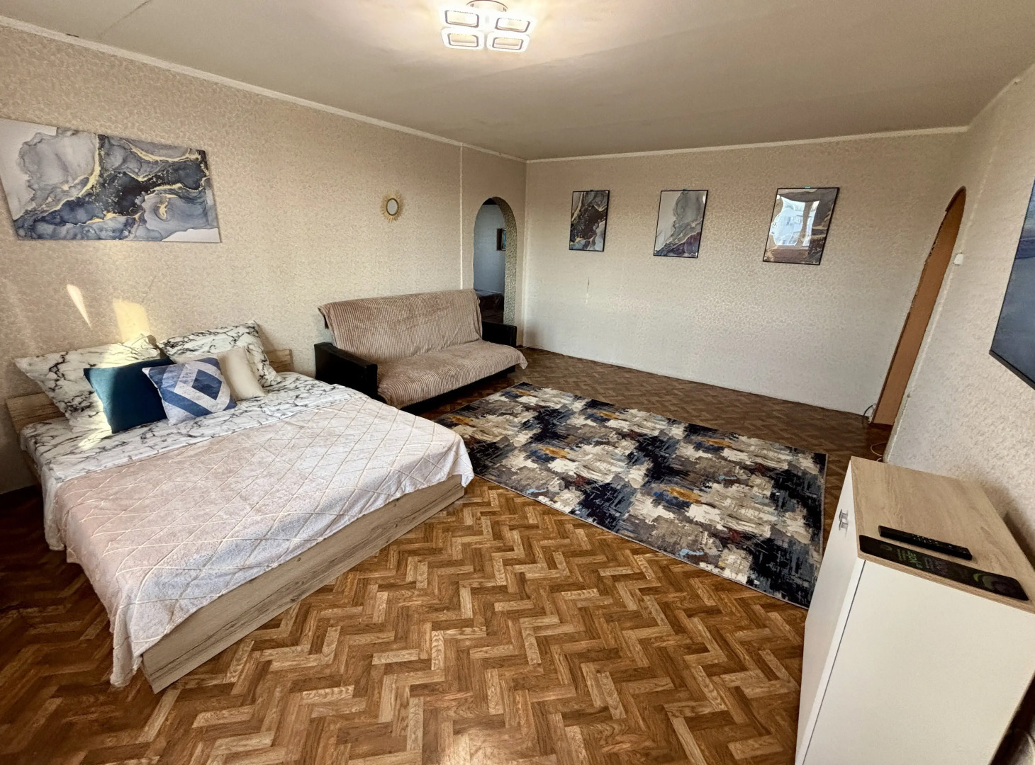 Трёхкомнатная квартира в Калининце