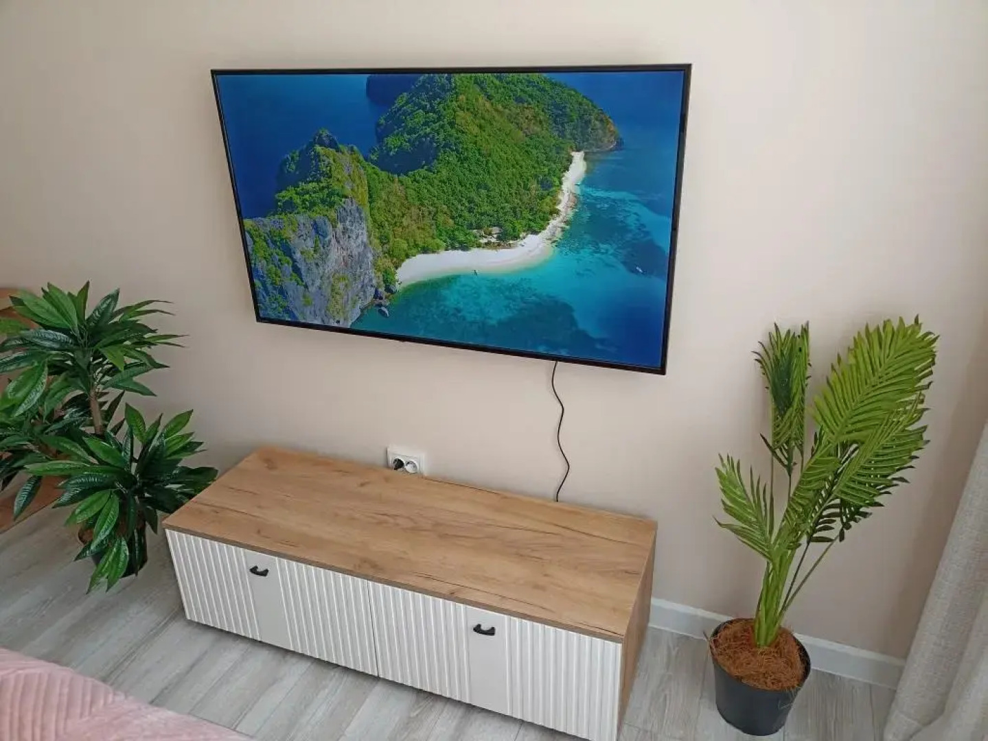 Апартаменты 1-комнатные сети «Все в гости» на ул.Кузнецова 97А на 4 этаже