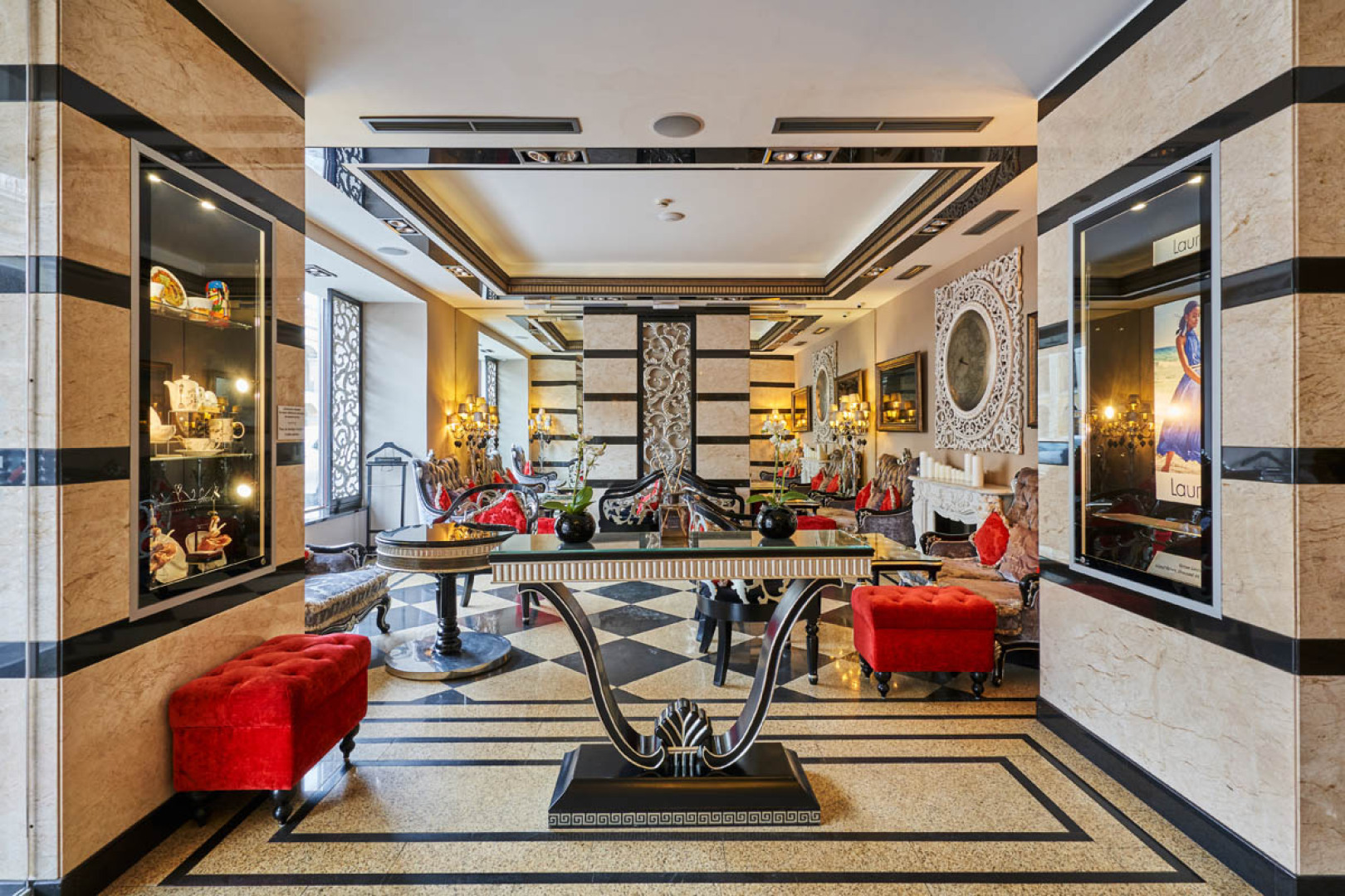 Маджестик Бутик Отель Делюкс