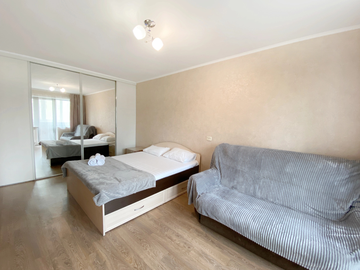 Апартаменты 1 комнатные на Кутузова 4