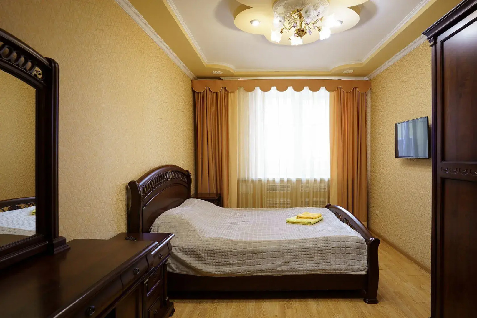 Апартаменты Right Room трехкомнатные на улице Баррикад 8