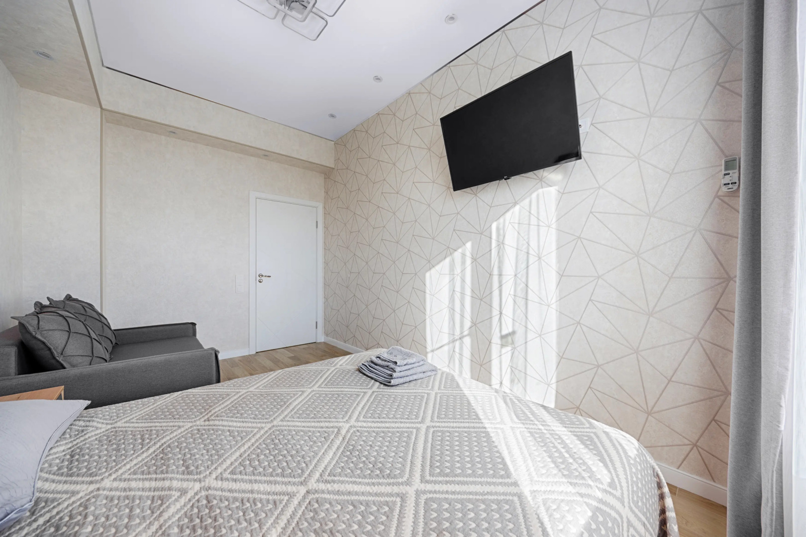 Апартаменты Коллективная 11/74