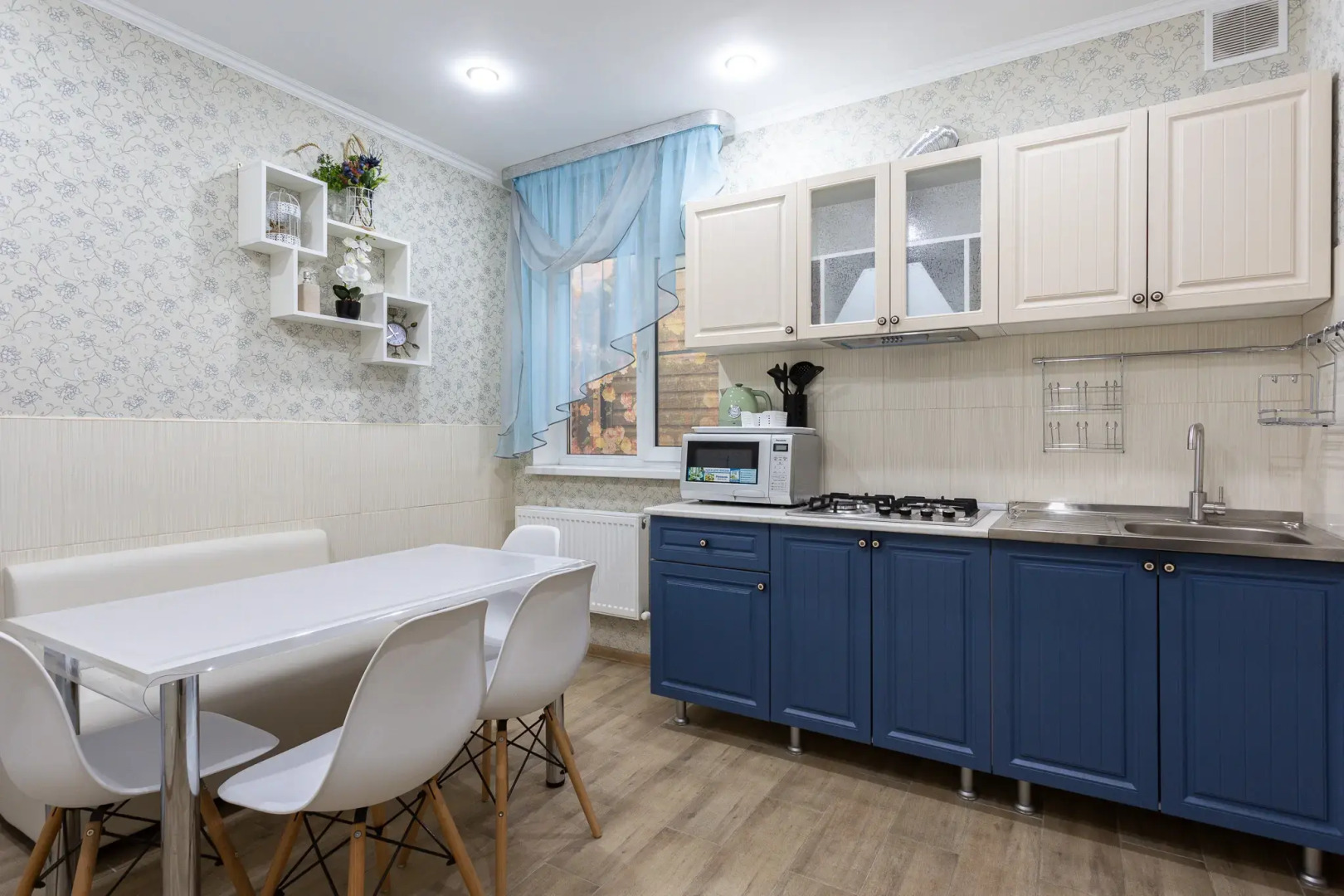 Апартаменты 2-комнатные в таунхаусе с гаражом в Кудепсте